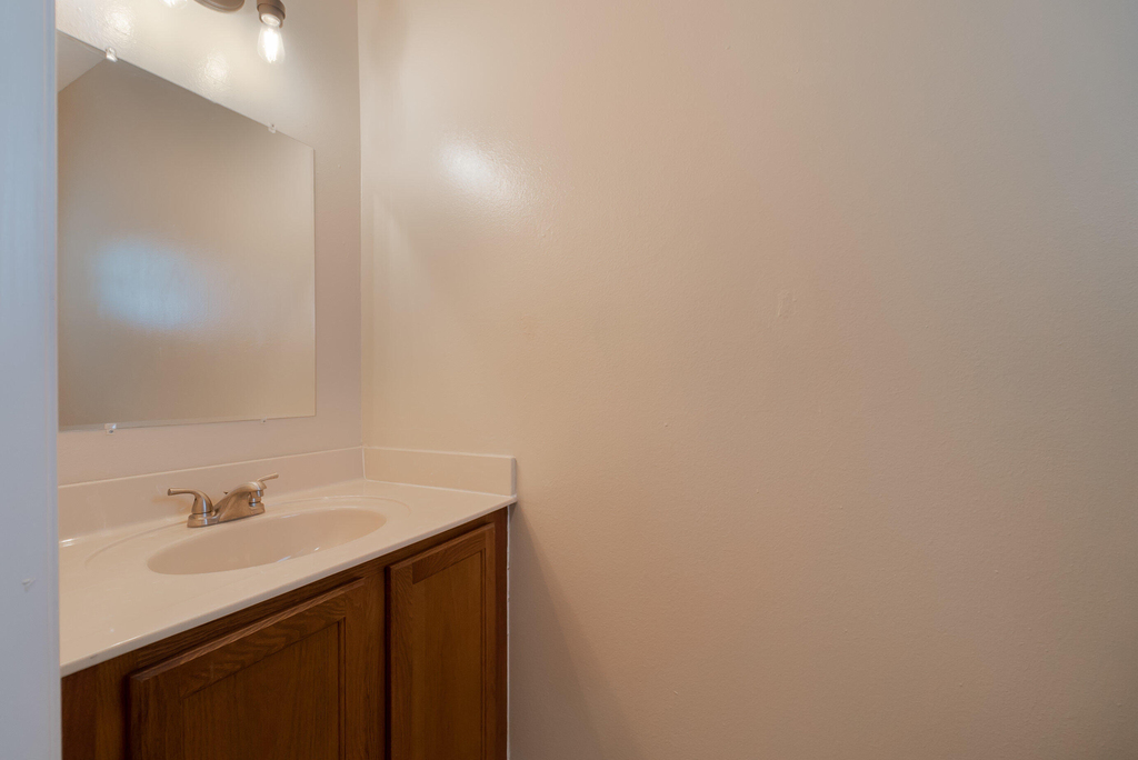 2146 Oakmont Drive - Photo 3