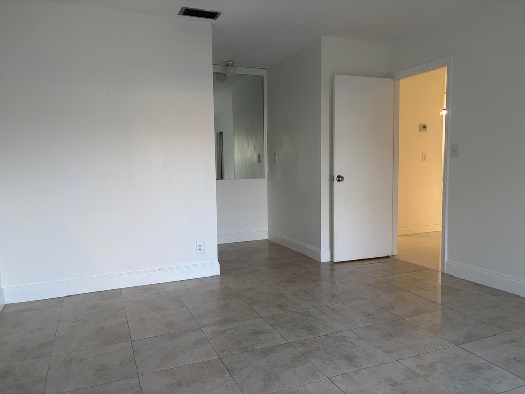1905 Sw 86th Avenue - Photo 21