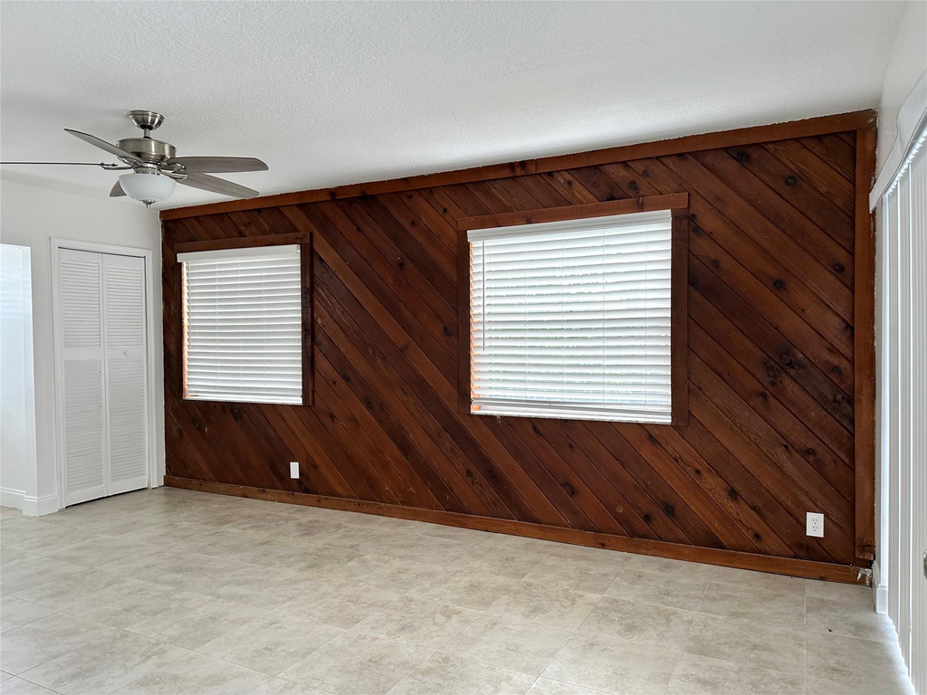 1905 Sw 86th Avenue - Photo 5