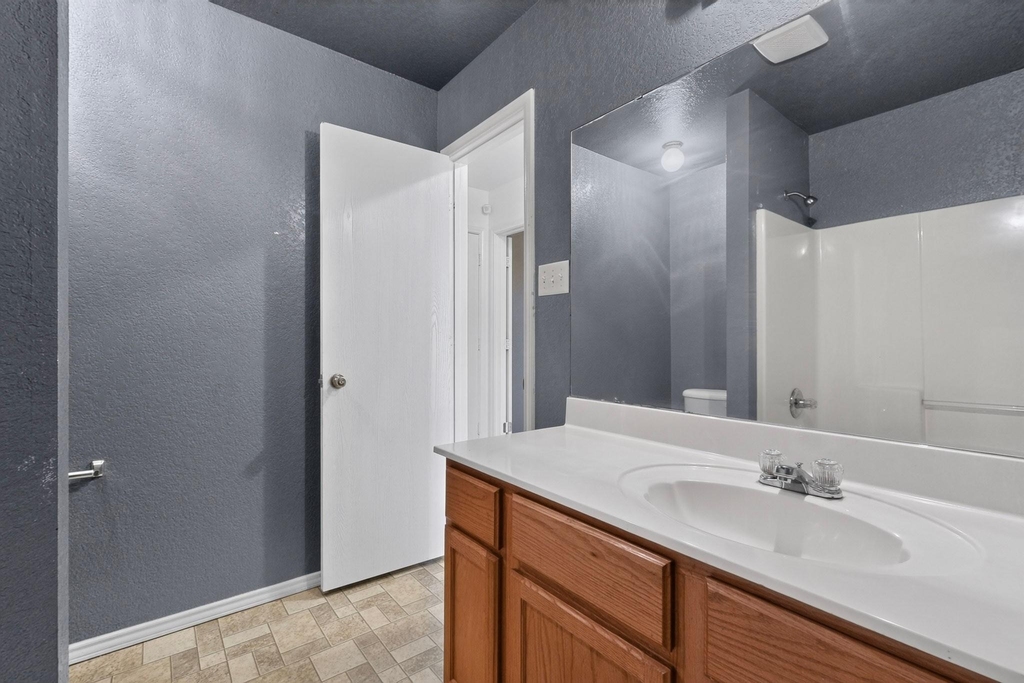 5201 Holster Drive - Photo 27