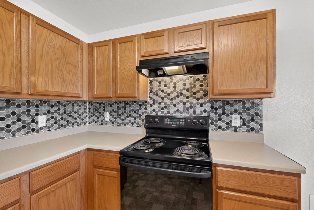 5201 Holster Drive - Photo 5