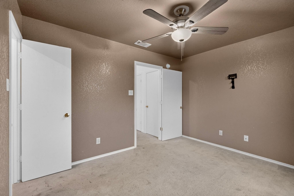 5201 Holster Drive - Photo 22