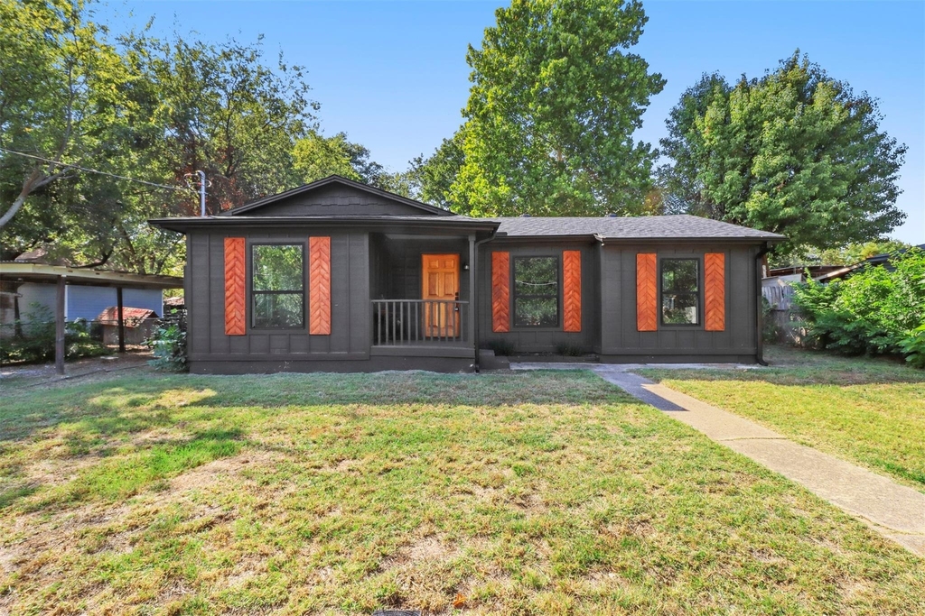 1415 Snyder Street - Photo 0