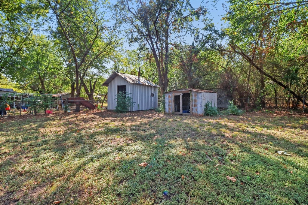 1415 Snyder Street - Photo 16