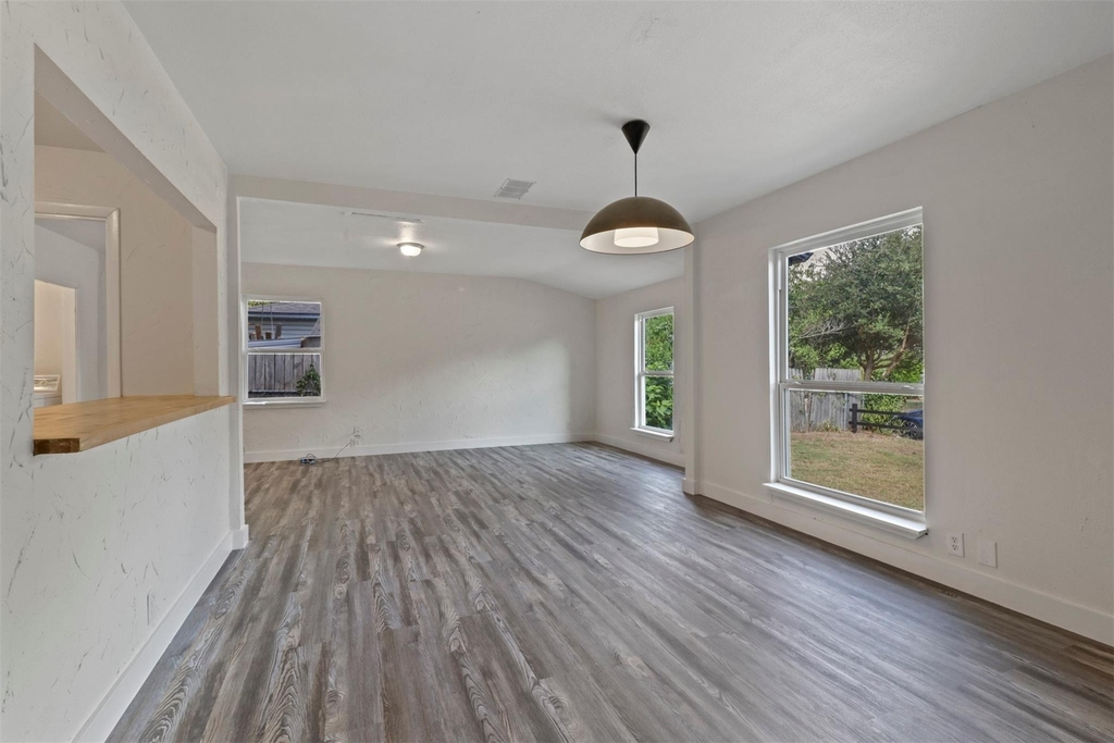 1415 Snyder Street - Photo 3