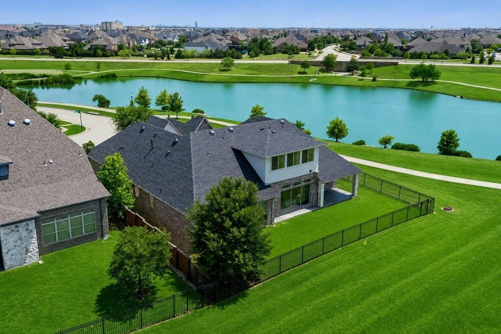 4550 Honeyvine Lane - Photo 28