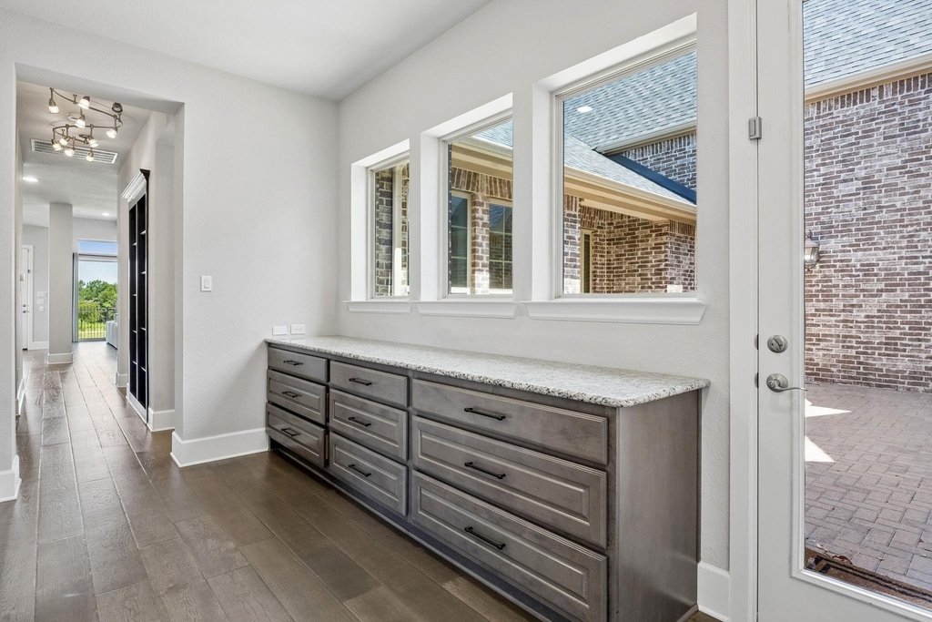 4550 Honeyvine Lane - Photo 20
