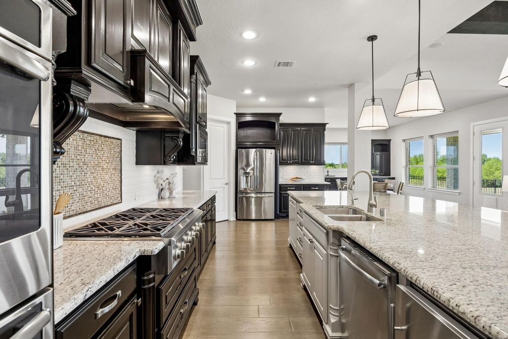 4550 Honeyvine Lane - Photo 9