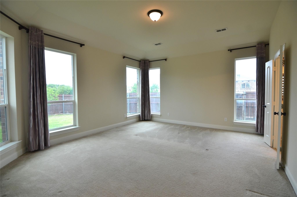 700 Addie Lane - Photo 11