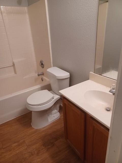 1025 Bainbridge Lane - Photo 4