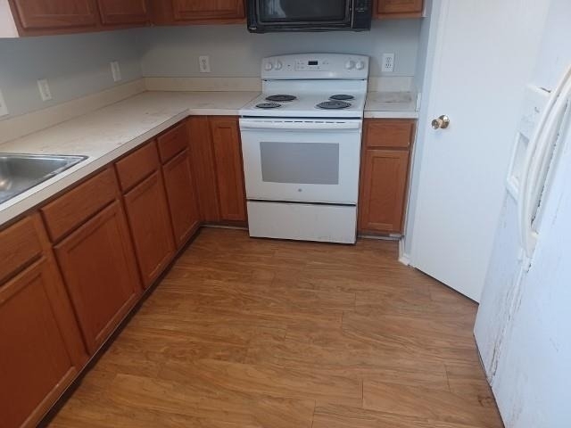 1025 Bainbridge Lane - Photo 9