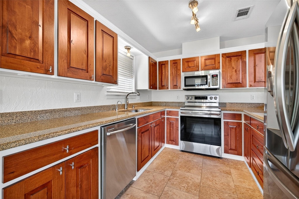 100 Kiowa Drive S - Photo 22