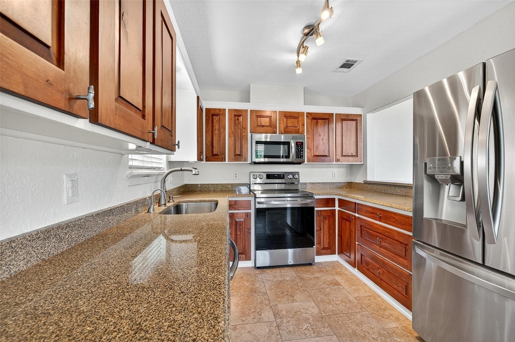100 Kiowa Drive S - Photo 23