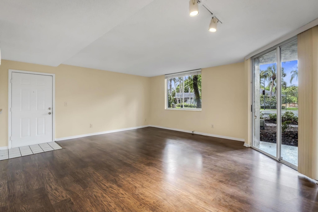 3985 W Mcnab Road - Photo 3