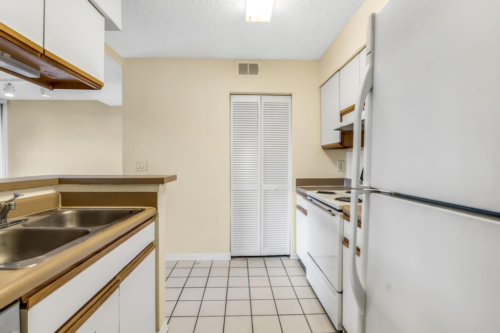 3985 W Mcnab Road - Photo 9