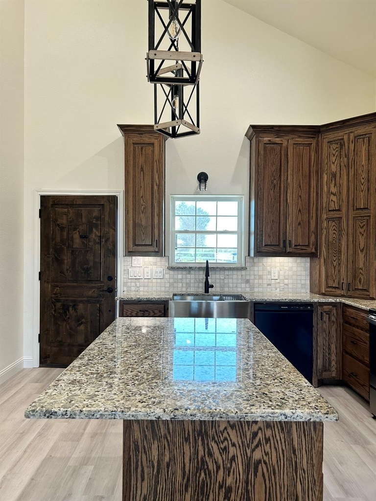 483 Rs County Road 1605 - Photo 2