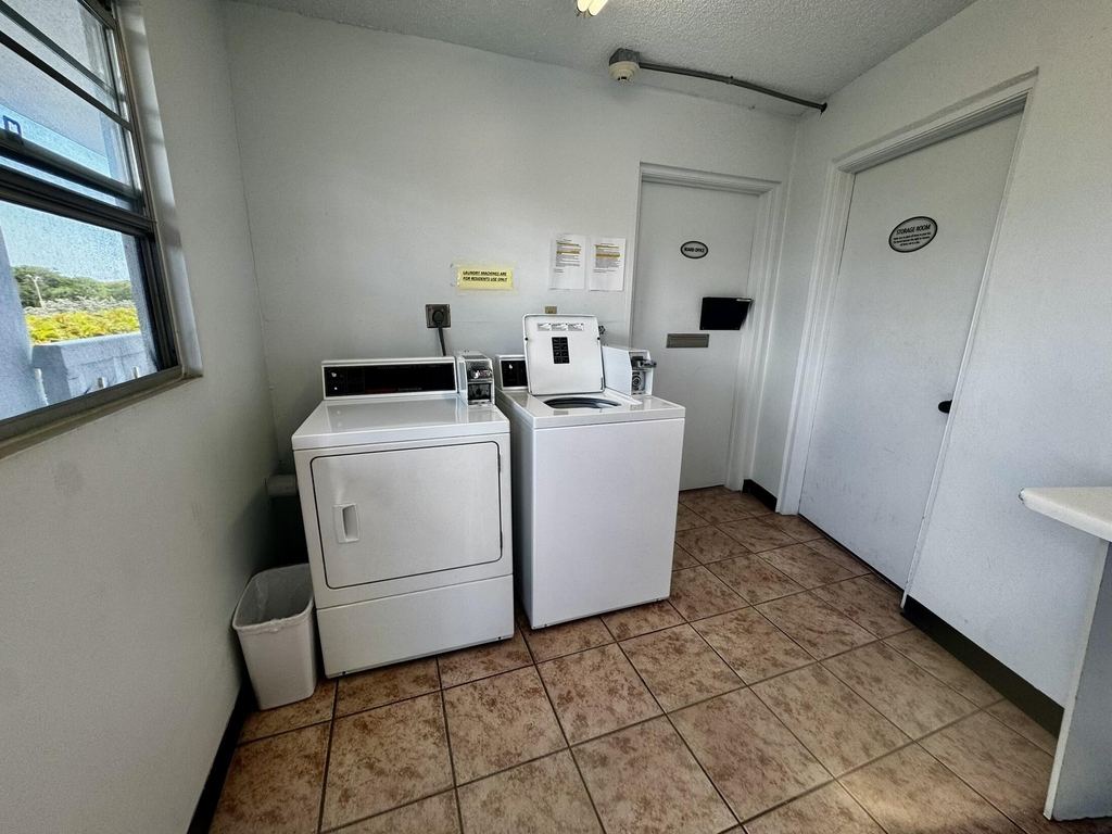3058 Cambridge C - Photo 43