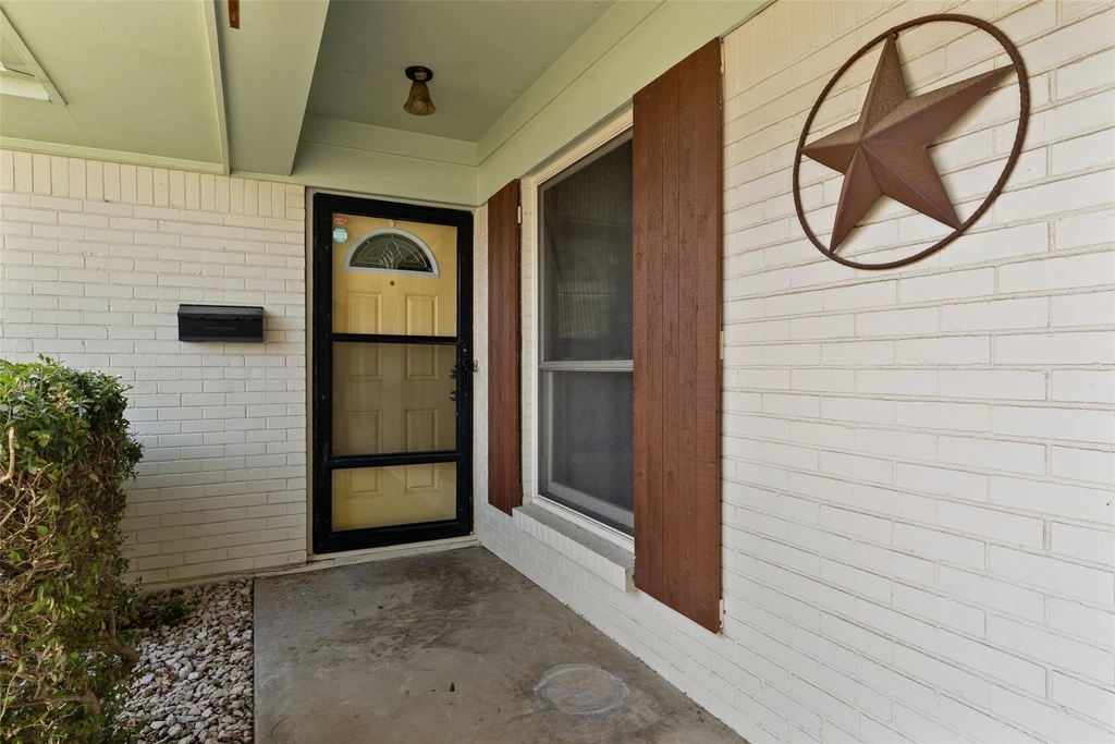 4806 Inverness - Photo 1