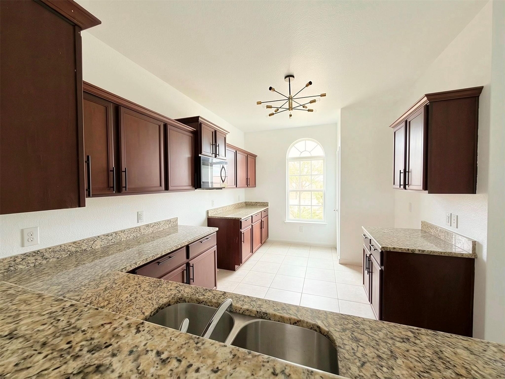 4405 Elderberry Street - Photo 4