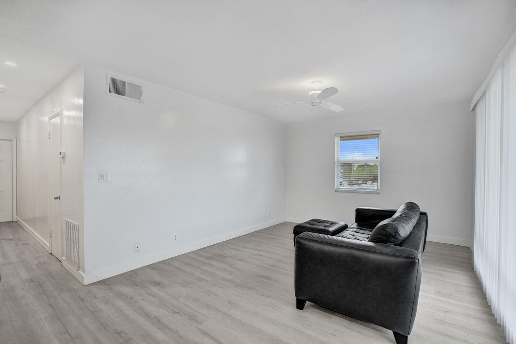 2862 Ne 32nd Street - Photo 8