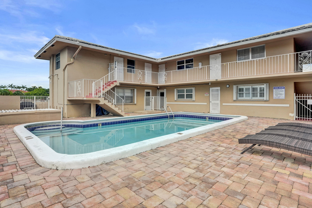 2862 Ne 32nd Street - Photo 21