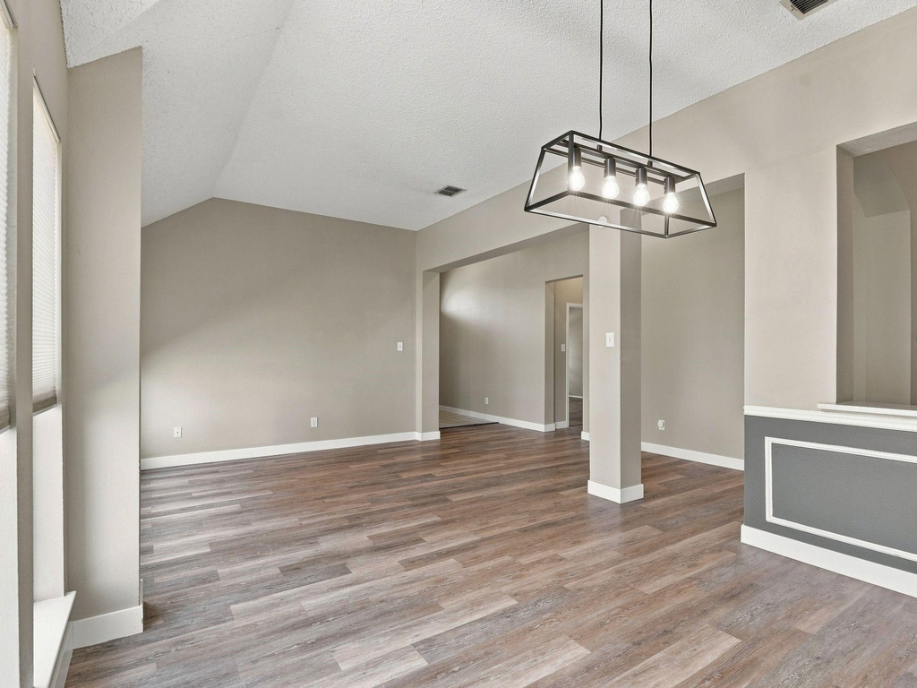 8201 Pacific Street - Photo 8