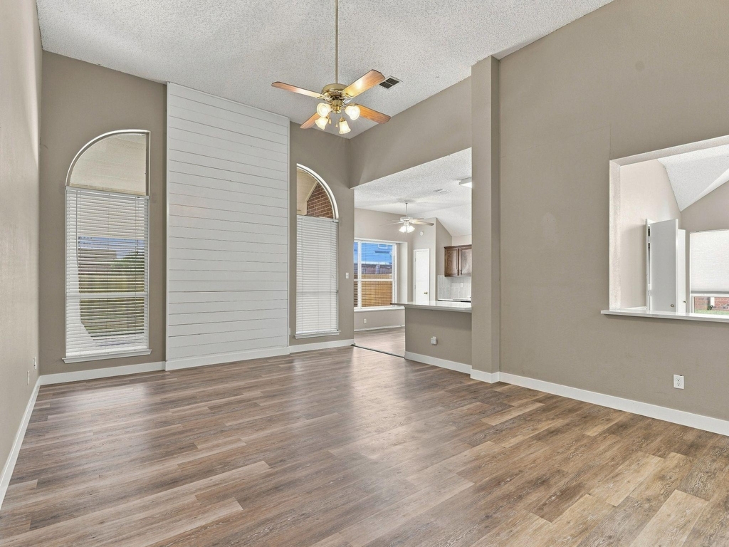 8201 Pacific Street - Photo 10