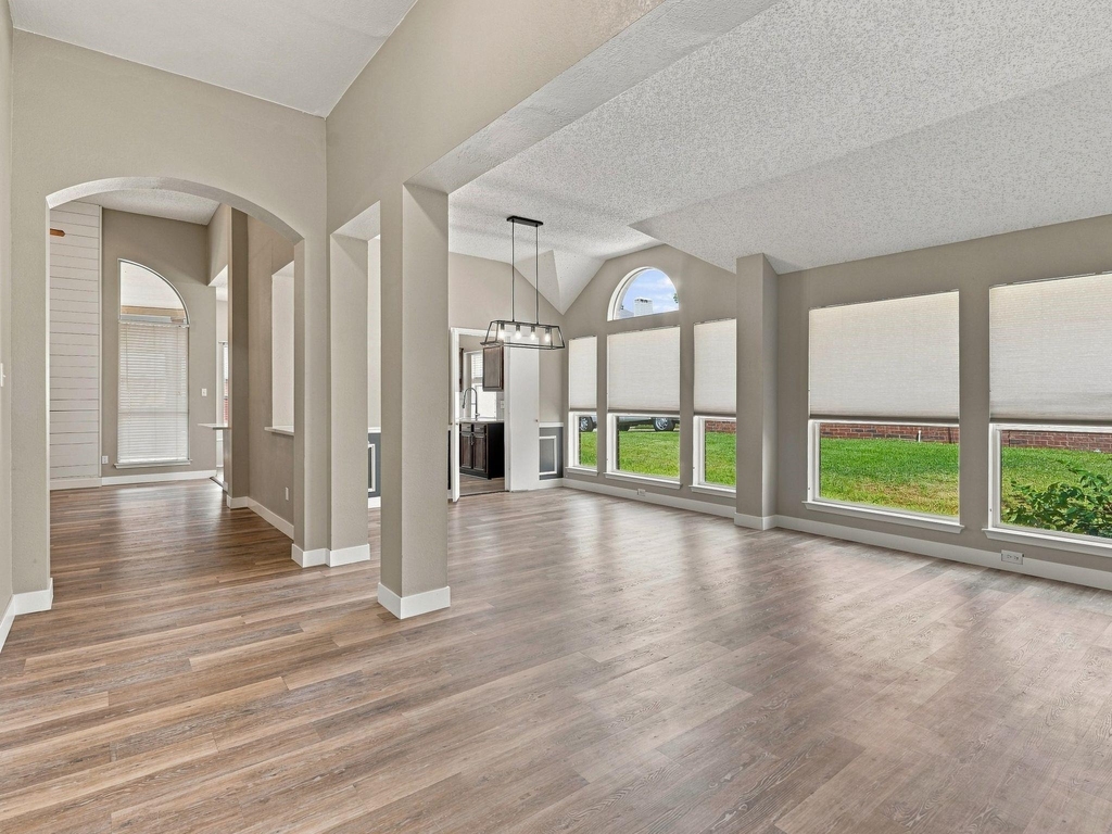 8201 Pacific Street - Photo 5