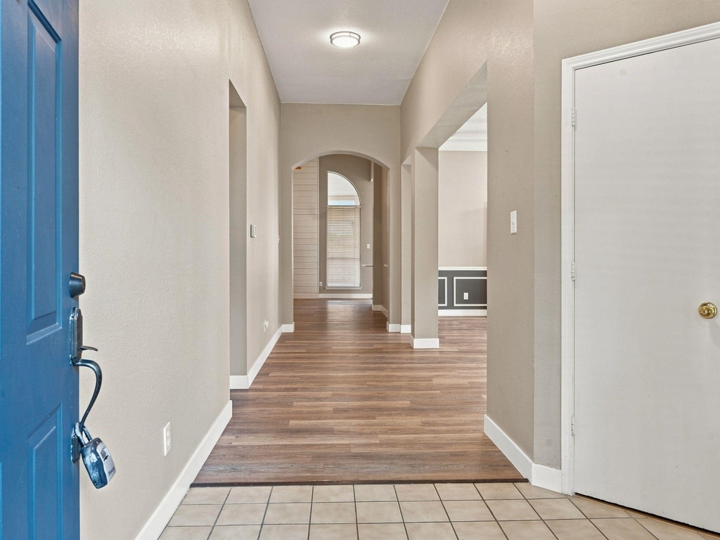 8201 Pacific Street - Photo 2
