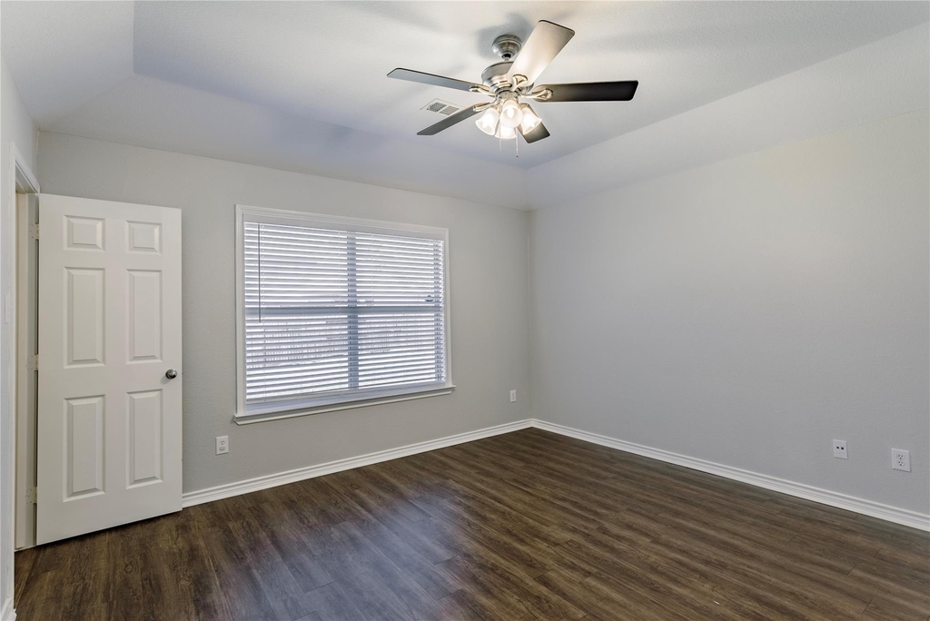 8915 Wild Rose Lane - Photo 18