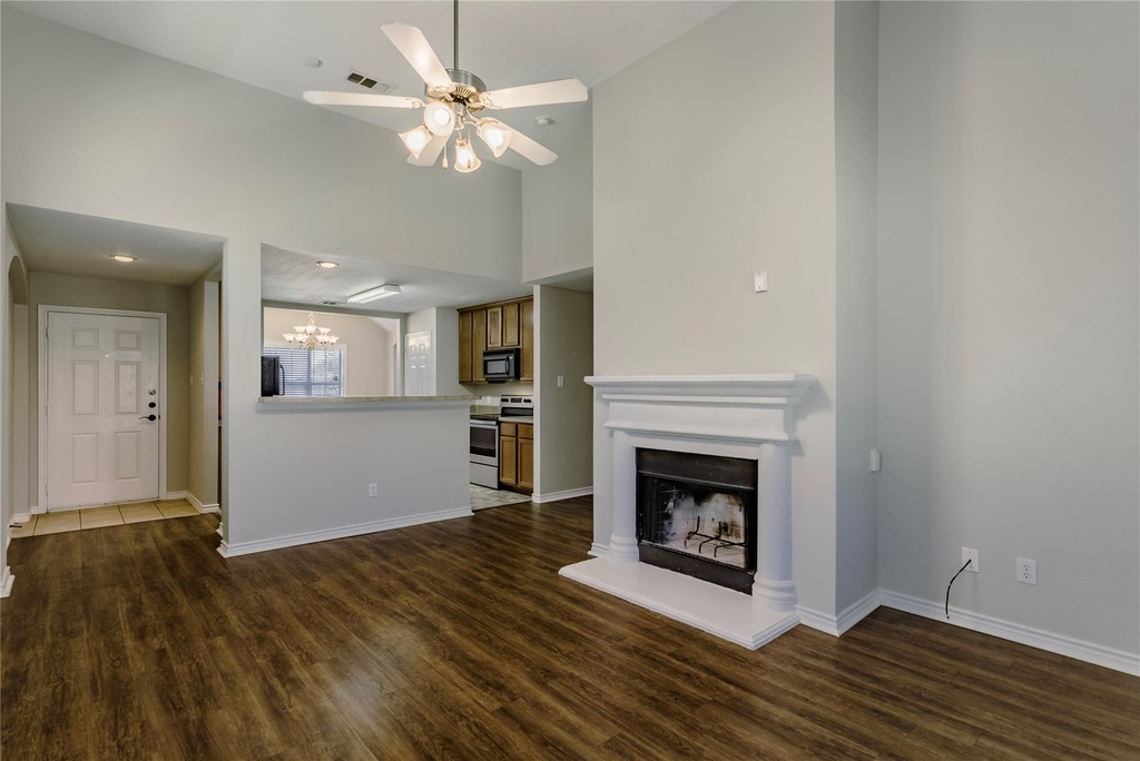 8915 Wild Rose Lane - Photo 15