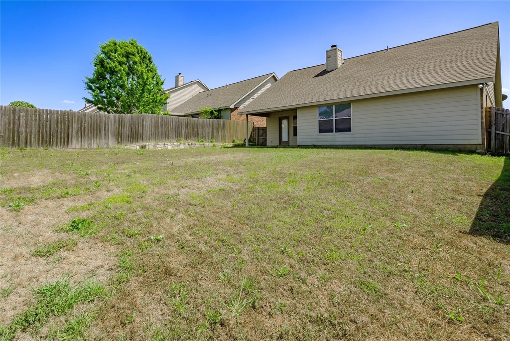8915 Wild Rose Lane - Photo 31