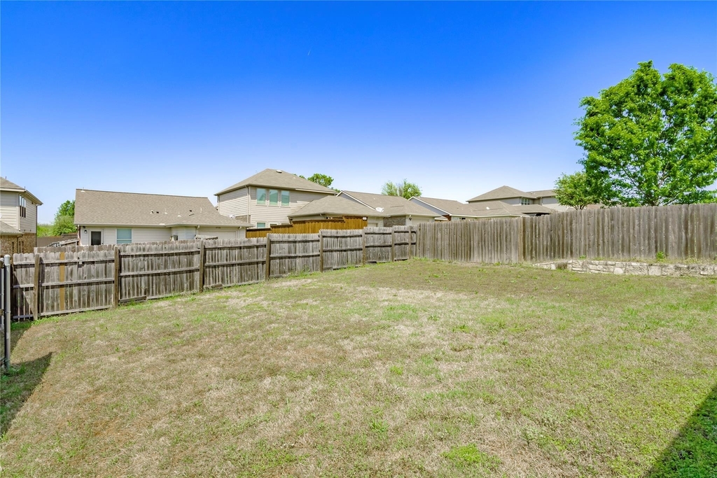 8915 Wild Rose Lane - Photo 30