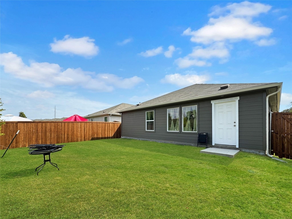 1817 Ventasso Boulevard - Photo 1
