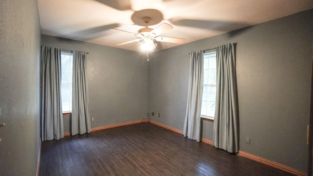 1044 N King Road - Photo 13