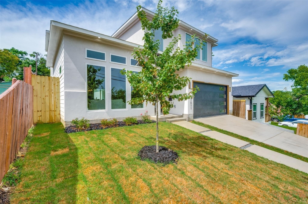 1511 Morrell Avenue - Photo 0