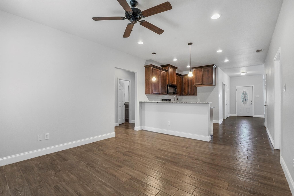 4807 Henry Street - Photo 1