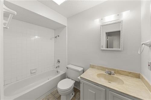 2205 Foxcroft Lane - Photo 13
