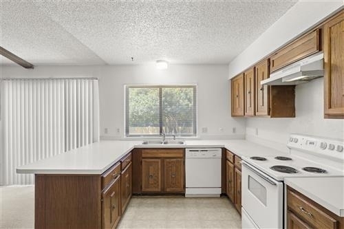 2205 Foxcroft Lane - Photo 8