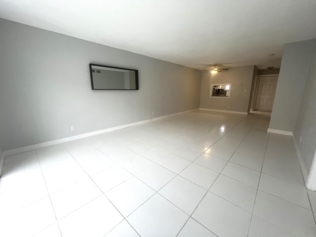 1001 Se 3rd Street - Photo 10