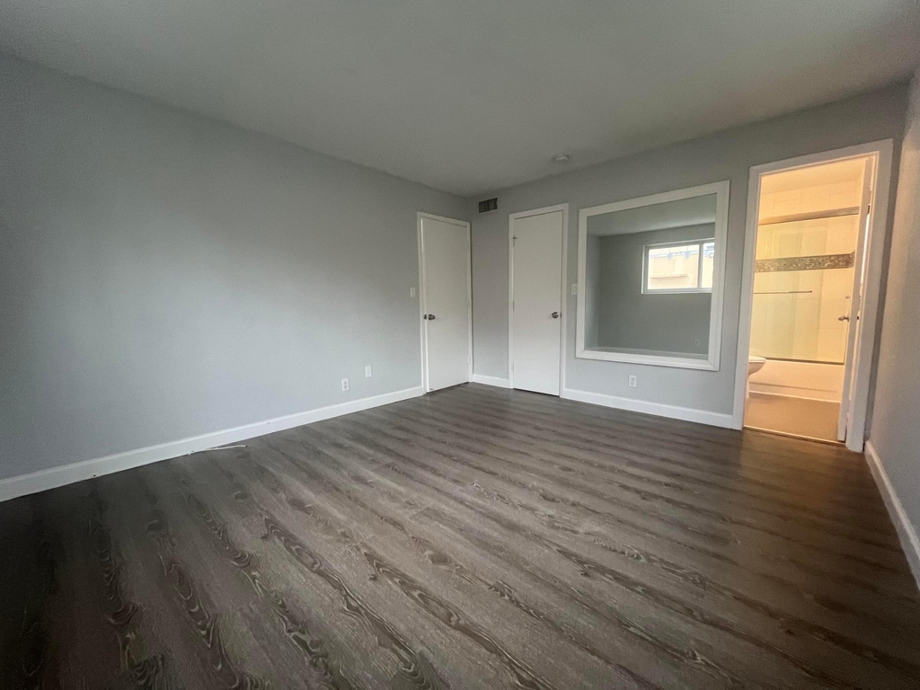 1001 Se 3rd Street - Photo 30