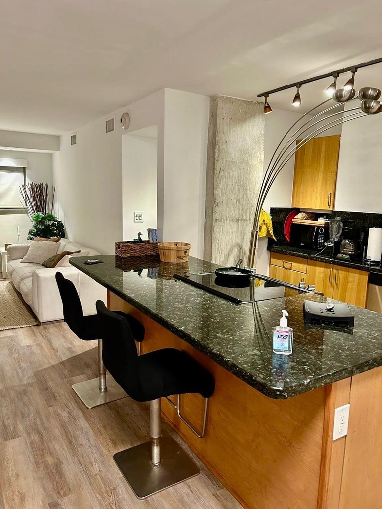 1881 Washington Avenue - Photo 3