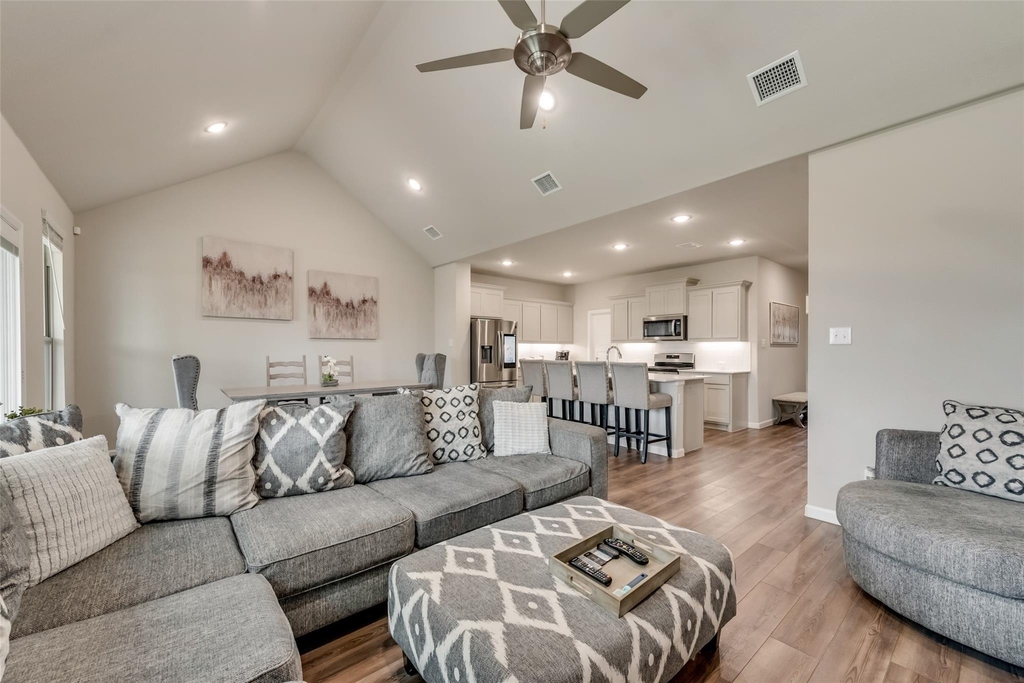 529 Ardsley Lane - Photo 5