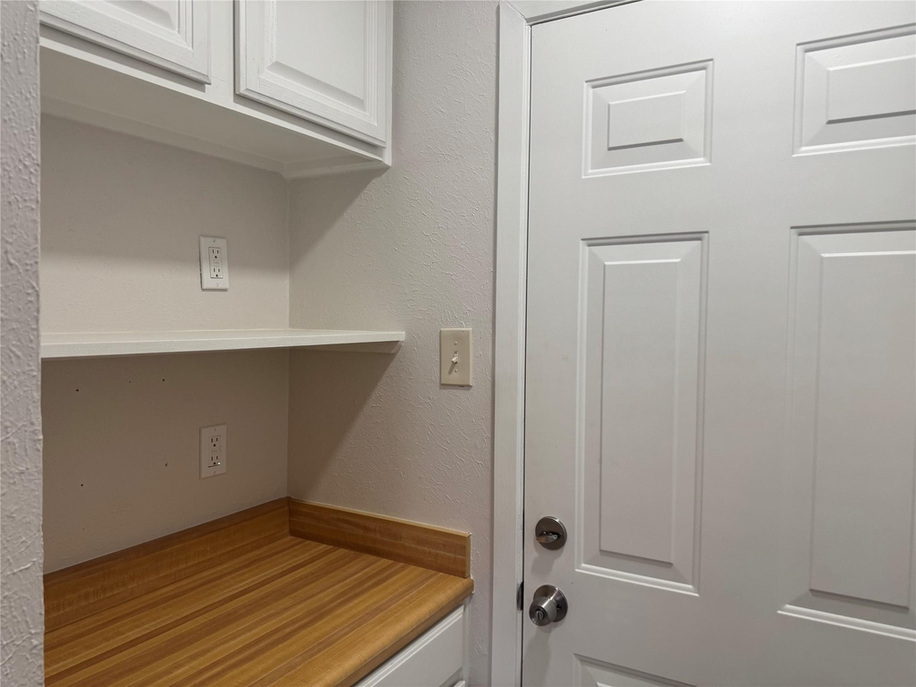 1229 Greenbrier Drive - Photo 6