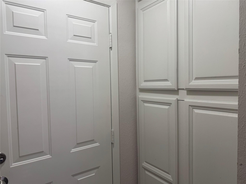1229 Greenbrier Drive - Photo 7