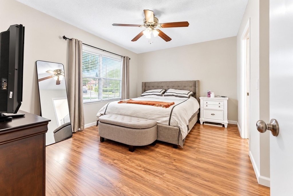 12230 Dartmoor Drive - Photo 3