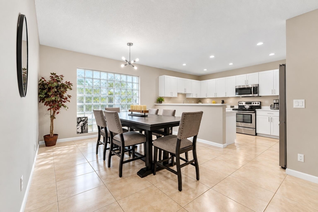 12230 Dartmoor Drive - Photo 10