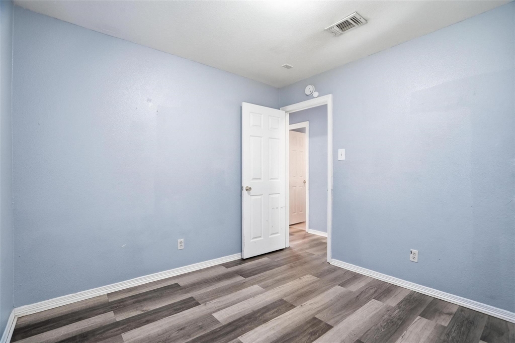 609 Race Street - Photo 9