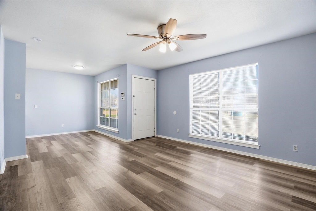 609 Race Street - Photo 0