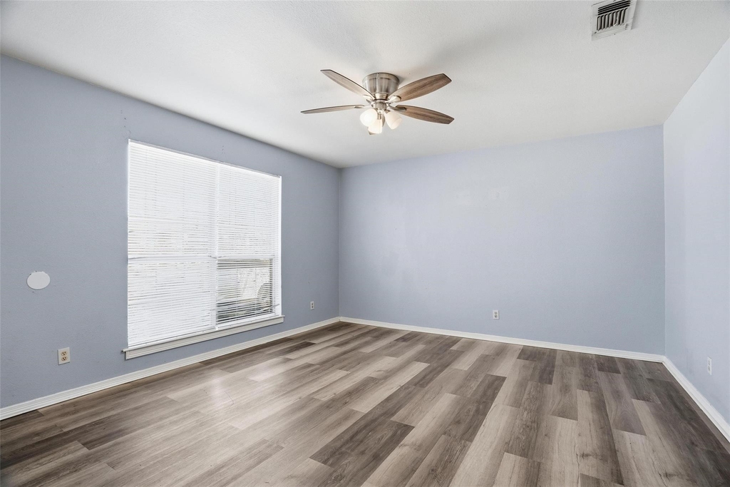 609 Race Street - Photo 1